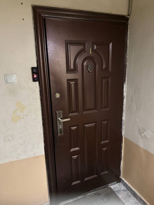 Temir Eshik 2met-0.90 sm.