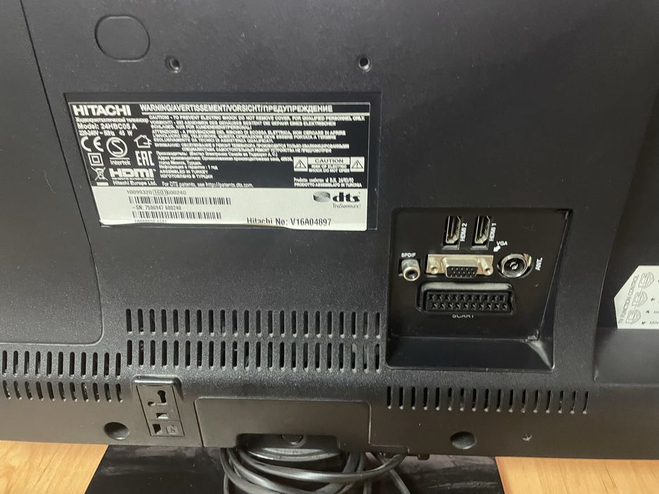 Tv led Hitachi si Watson 54 cm disgonala