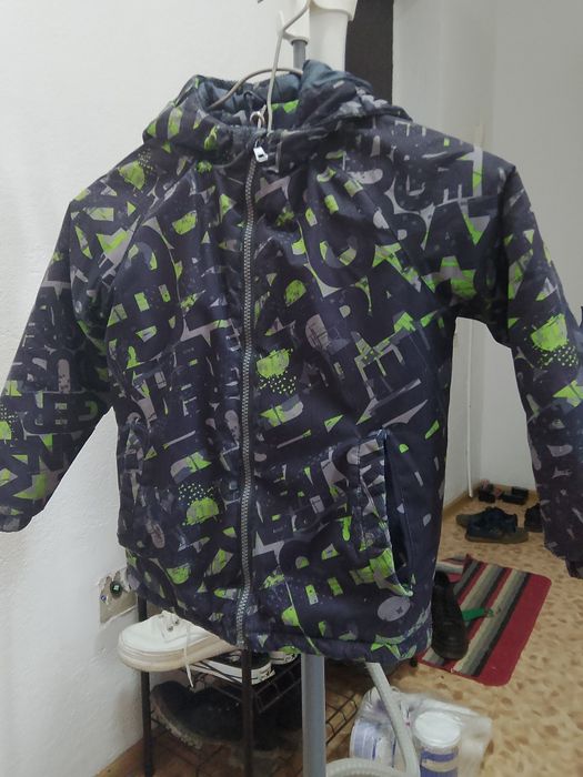 Продам куртки на мальчиков