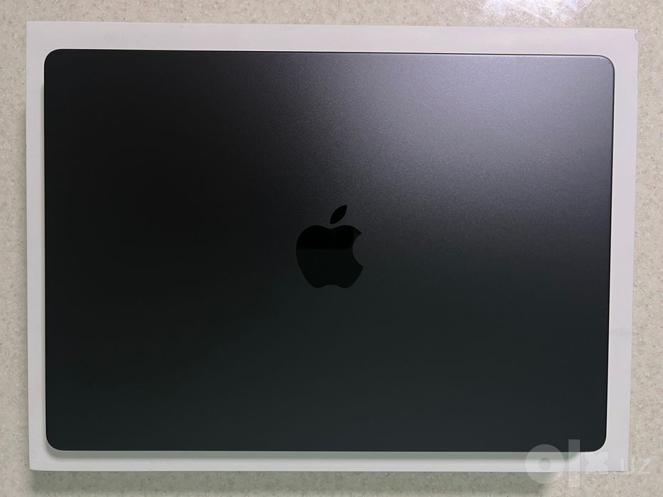 MacBook Pro M5 100%