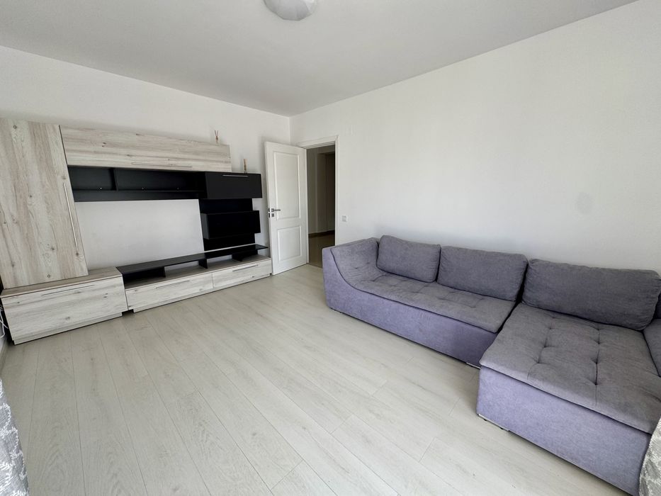 Apartament spatios, 2 camere, Floresti, zona Eroilor