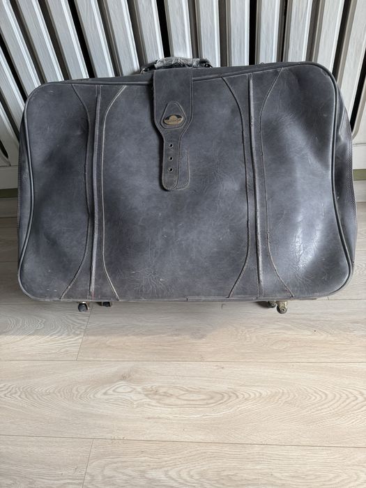 Кожаные чемоданы