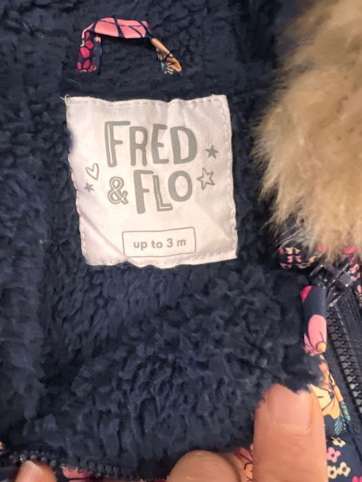 Бебешки ескимос Guess