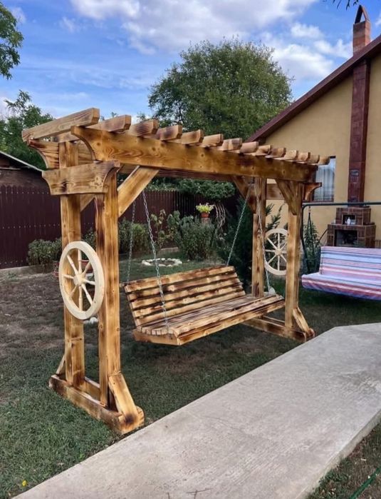 La  comandă leagane (balansoar) mese,bănci,foișoare din lemn