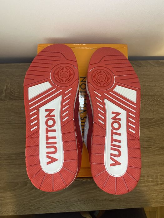 Louis Vuitton Trainer Signature Red