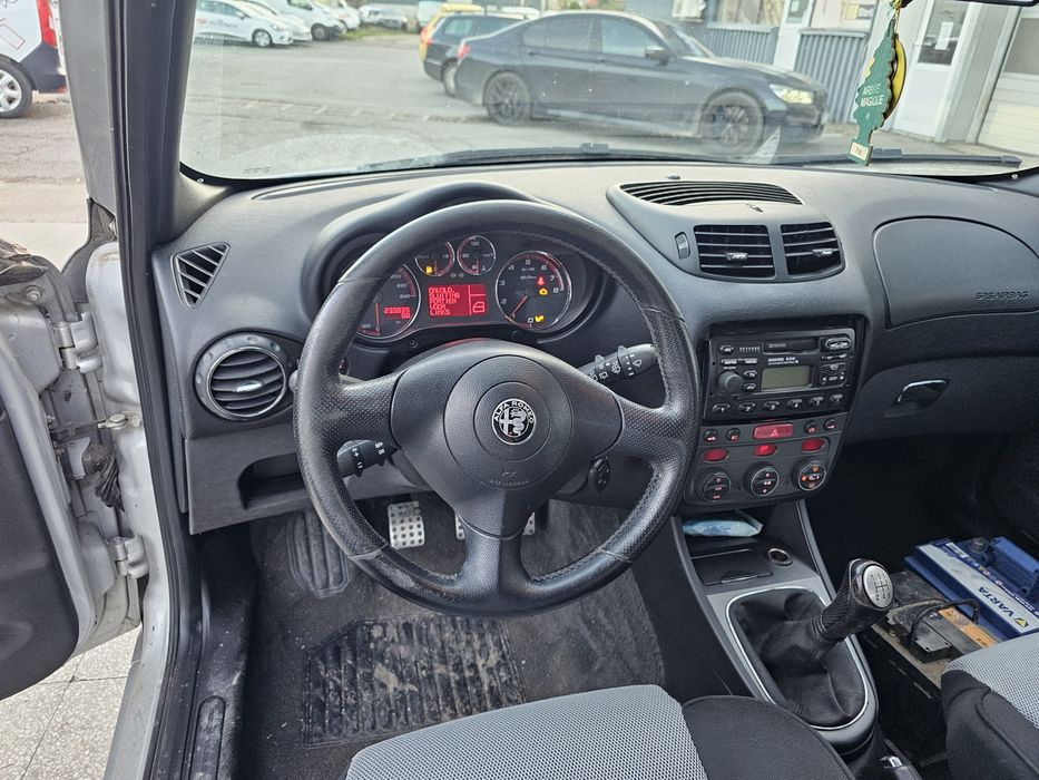 Алфа 147 1.6 Blackline на части