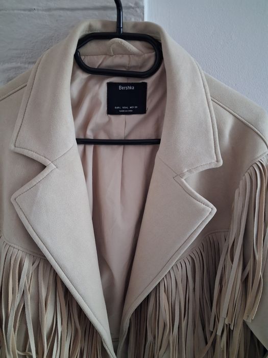 Велурено яке с ресни BERSHKA