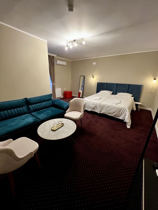 DE ÎNCHIRIAT Camere/Apartamente