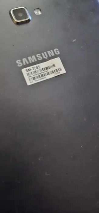 tableta Samsung sm t585 defecta