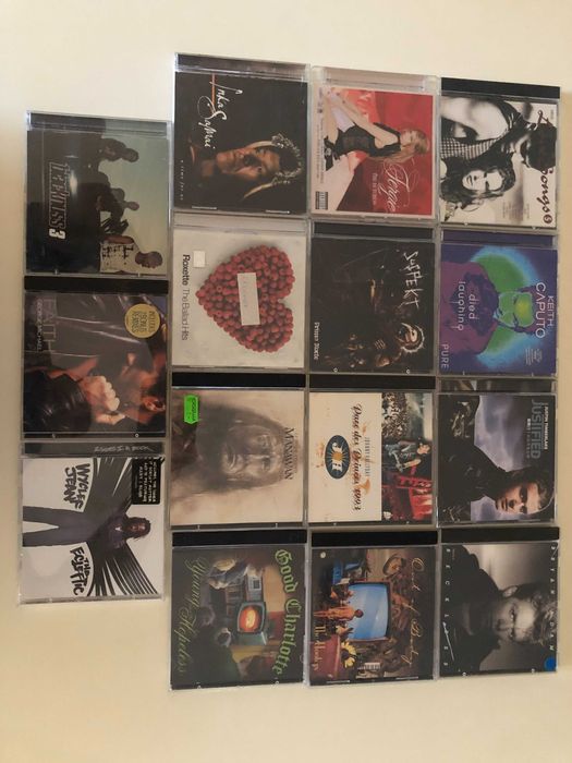 Lot 2 CD in diferite stil. hip hop rock si pop