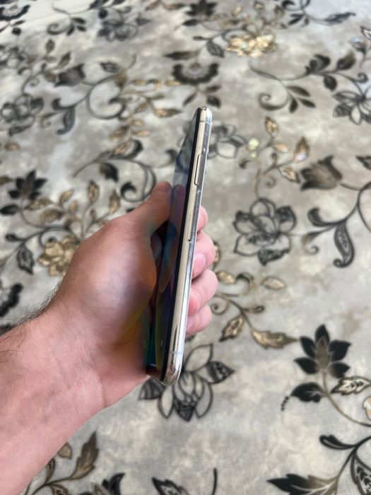 Продам IPhone X 64gb