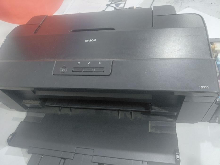 Продам принтер цветной Epson l1800 А3/А3+