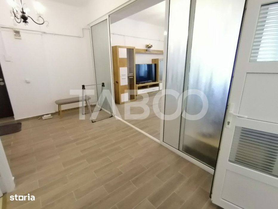 Apartament 3 camere 80 mpu pretabil spatiu comercial zona Strand Sibiu
