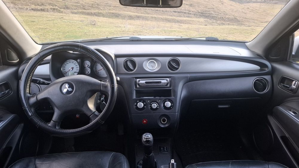Mitsubishi Outlander  4×4