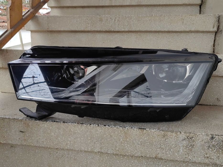 Фар Skoda Octavia 4 LED ляв / Фар Шкода Октавиа 4 Оригинален