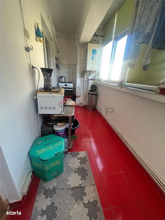3 camere, etaj 5, bloc din 1982 zona Dacia