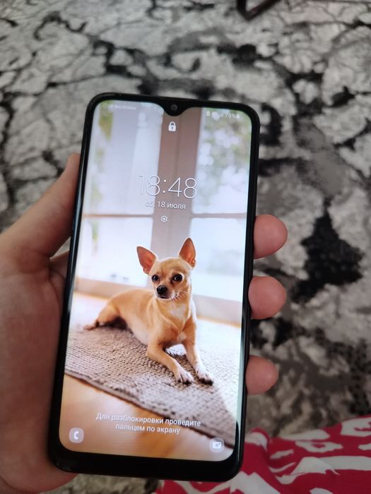 Samsung A 10 telefon sotiladi