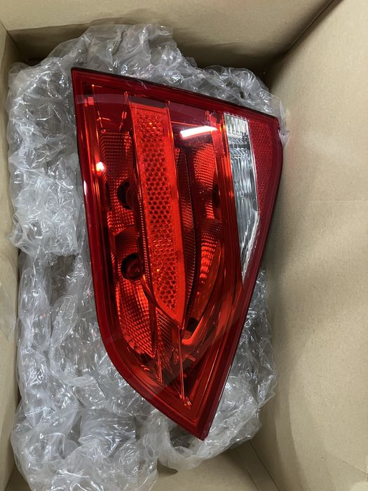 Audi A4 B8 вътрешен стоп Десен оригинален нов