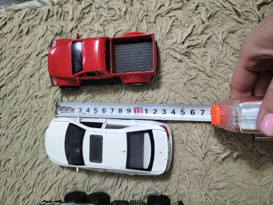 Продам металлические машинки бу
