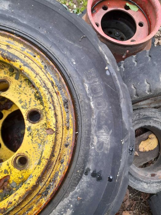 Roti stivuitor 300-15 pline