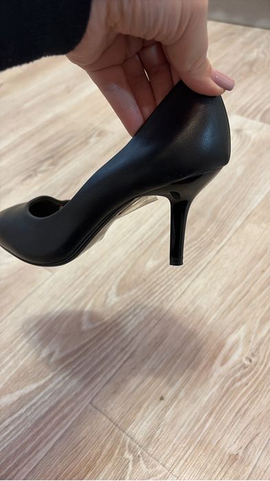 Туфли чёрные 35,37 , НОВЫЕ