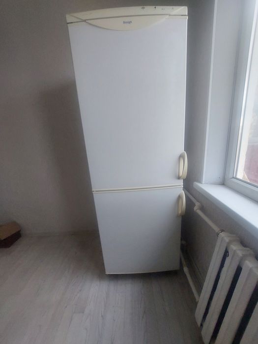 Срочно продам холодильник