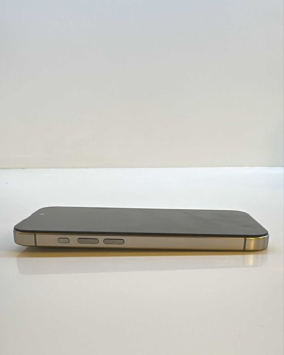 Iphone 15 Pro 256mb 210.000тг