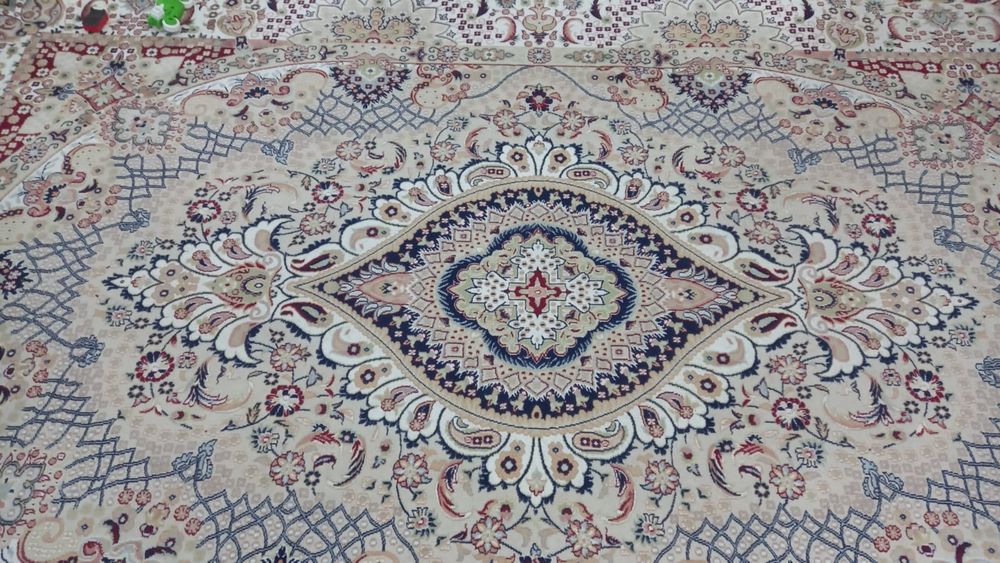 Ковёр б/у продается