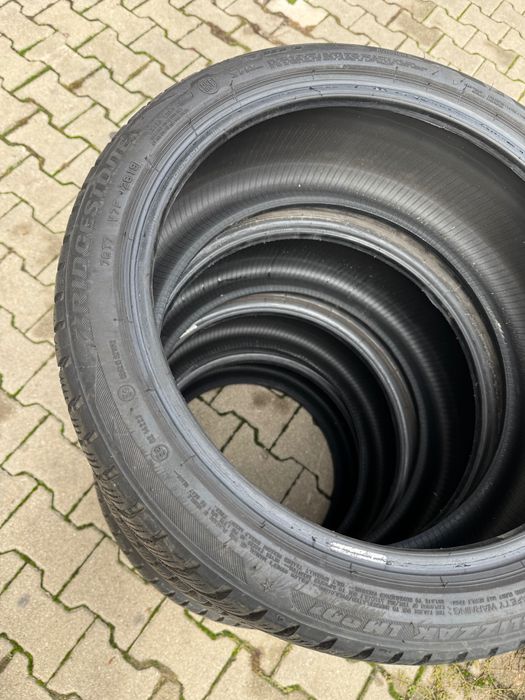 4 зимни гуми BRIDGESTONE 225/40R 18 92V