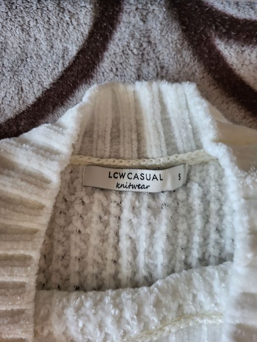 Продам трендовую кофту школьную для девочек