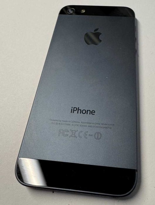 iPhone 5 funcțional – ideal pentru copil / telefon de rezervă