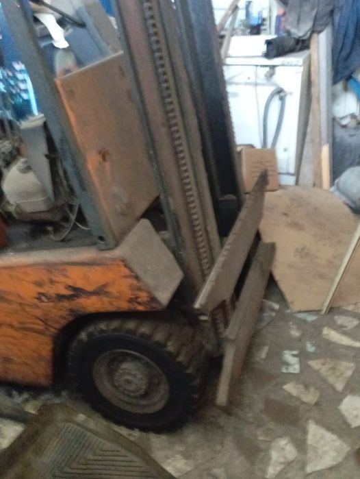 Вилочный погрузчик Still