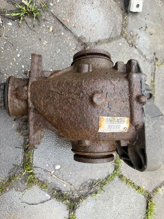 Комплект кардан и диференциал от е9х 335д