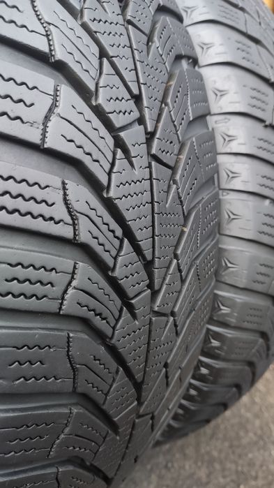 4бр. зимни гуми 185/65/15 Kumho Winter Craft WP52 
dot22