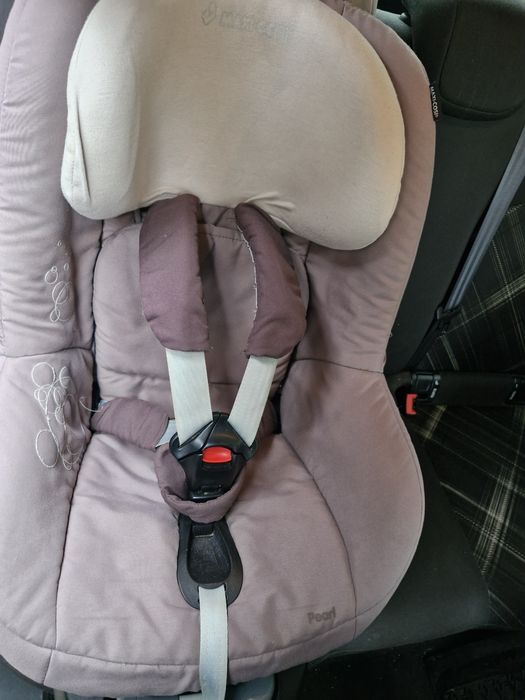 Maxi Cosi Pearl и Pebble + база столче за кола