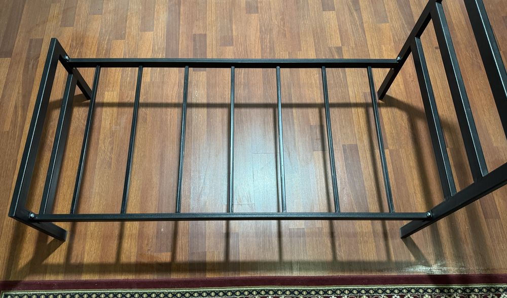 Бир кишилик кровать / Односпальная кровать: 90×190 см. Металл каркас