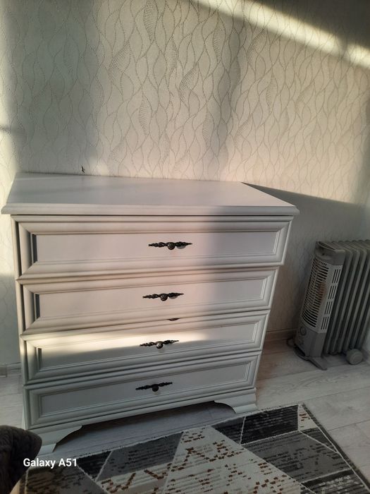 Продам спальный гарнитур