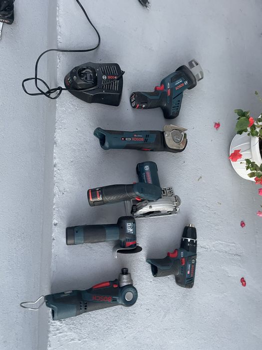 Vand scule bosch 12 v