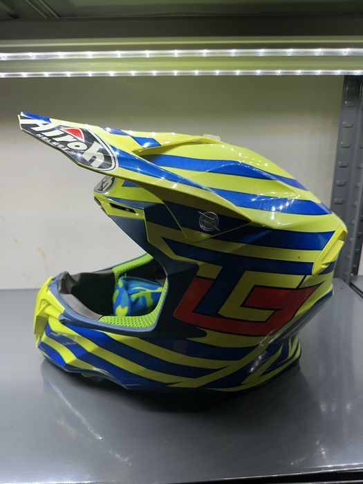 Каска AIROH Electric Green Limited