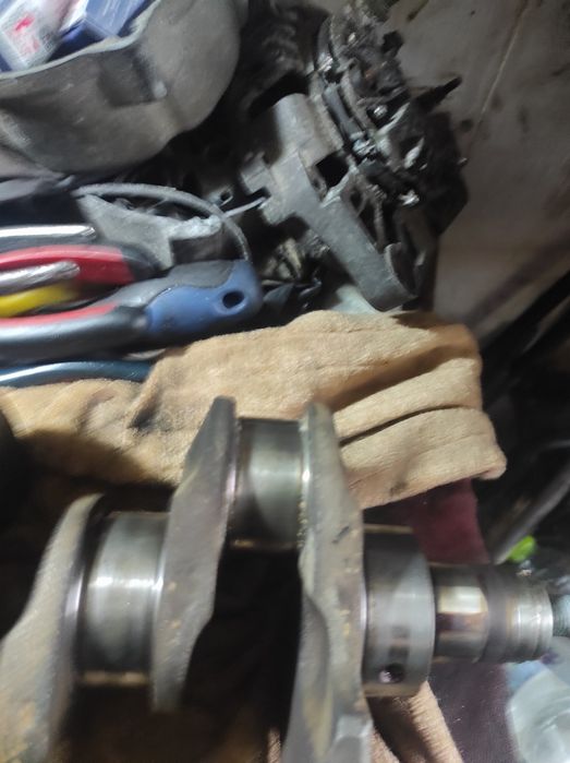 Коленов вал за vw1.4 16w 75hp