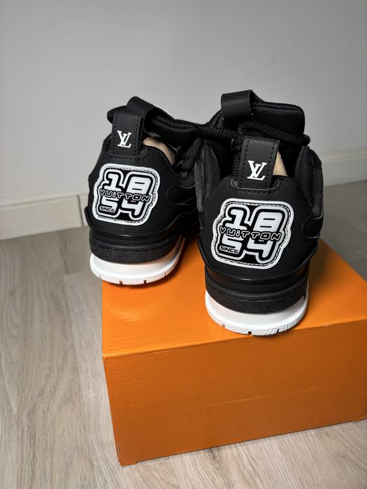 Louis Viutton adidași