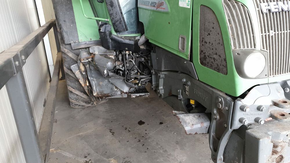 Dezmembrez tractor Fendt model 412 vario