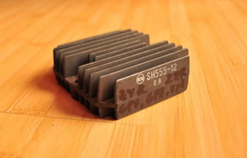 Relee incarcare/regulatoare tensiune pentru diverse moto