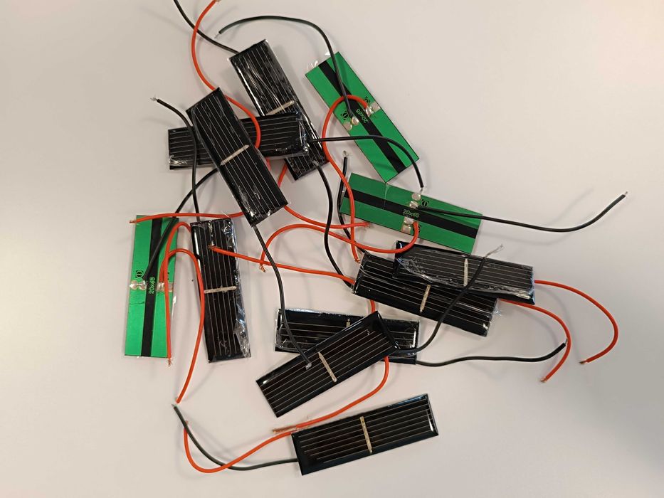 Set 12 x mini panouri solare monocristalin 6.5x2 cm - NOU - DIY