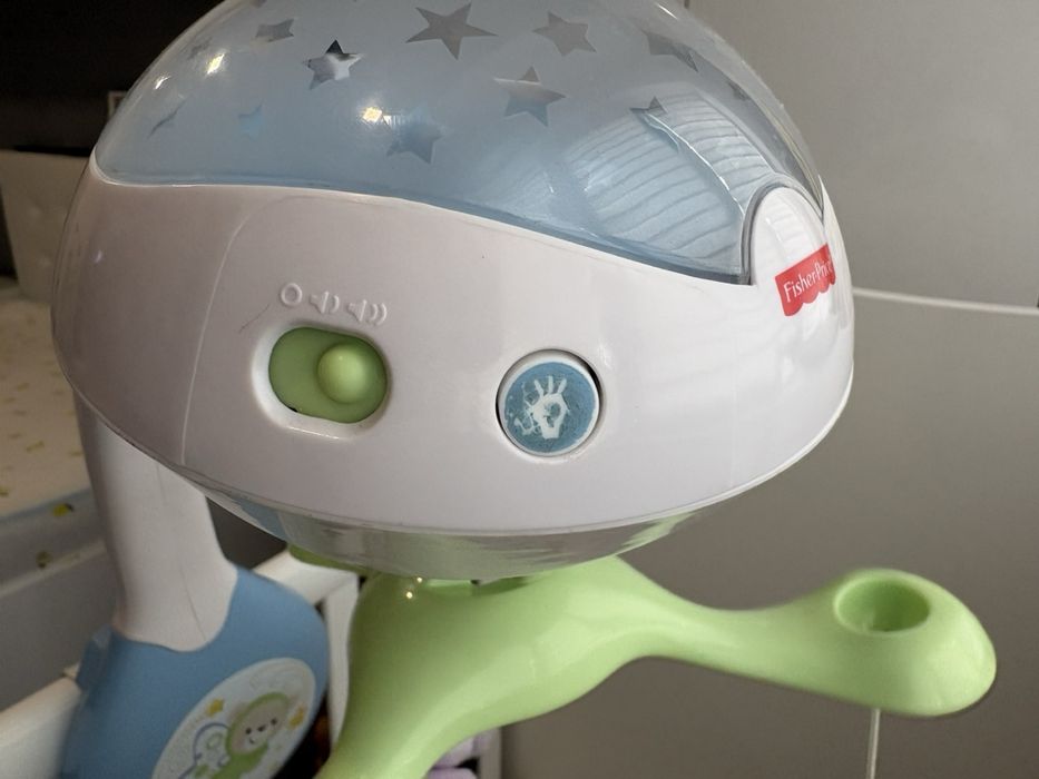 Музикална въртележка за кошара, легло и количка Fisher Price Мечета пеперуди 3в1