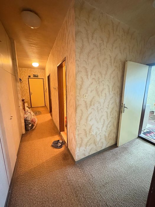 Тристаен Апартамент с Гараж кв. Запад 2