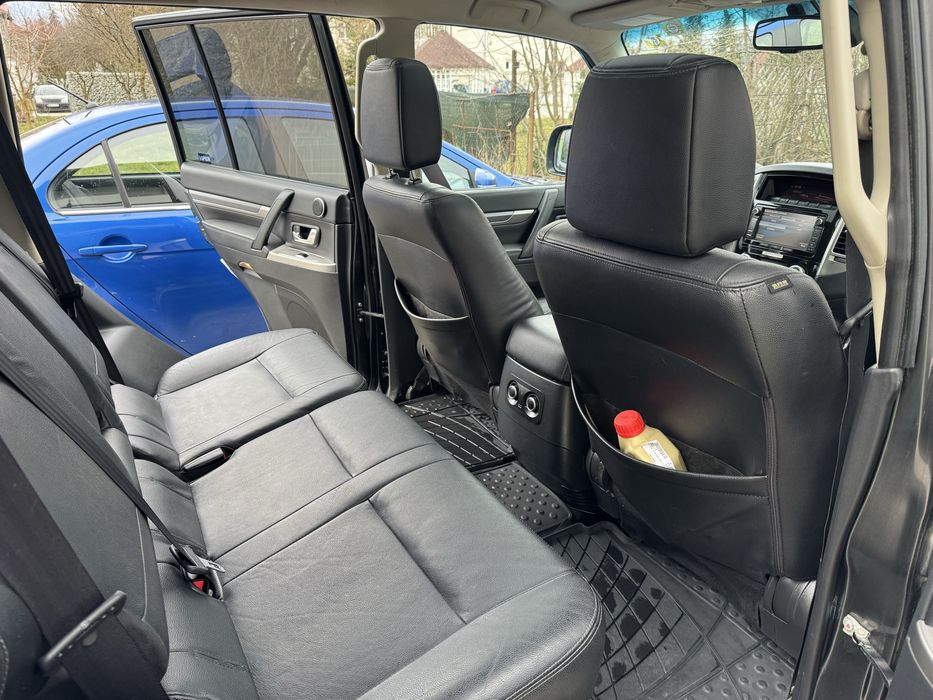 Mitsubishi Pajero 2015