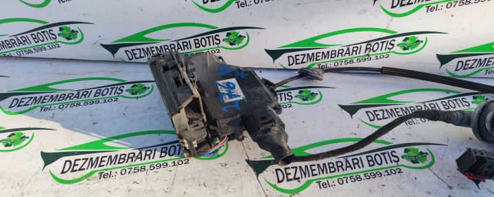 Broasca usa fata dreapta /276 Opel Meriva prima generatie