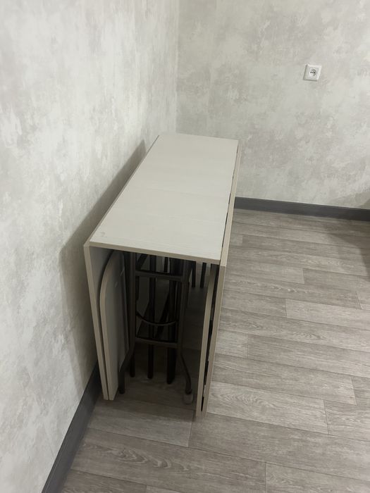Продам стол 3м в хорошем сосиоянии