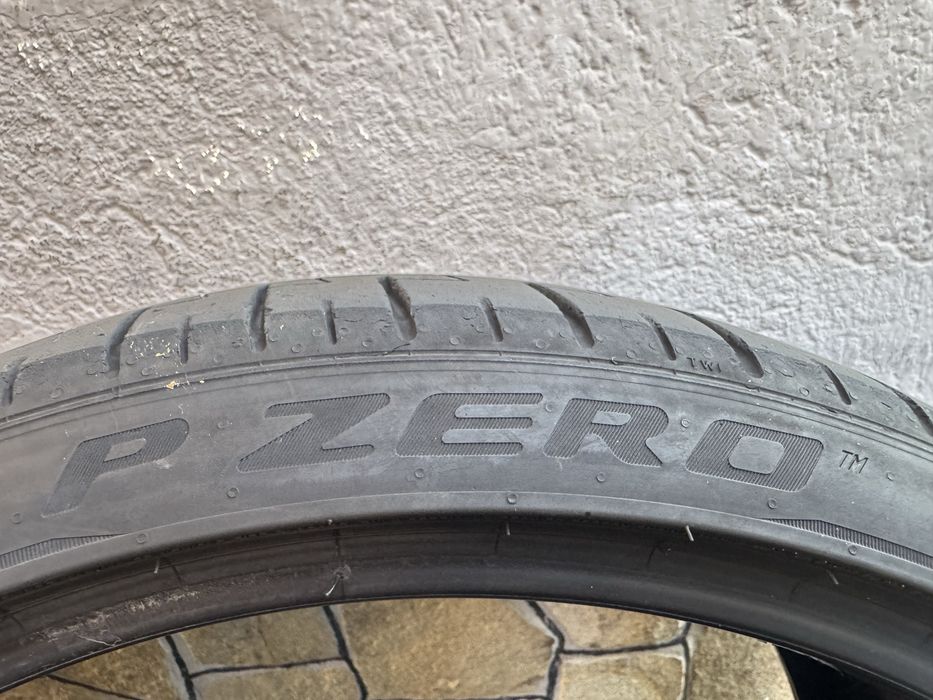 235 35 20 / 275 30 20 PIRELLI